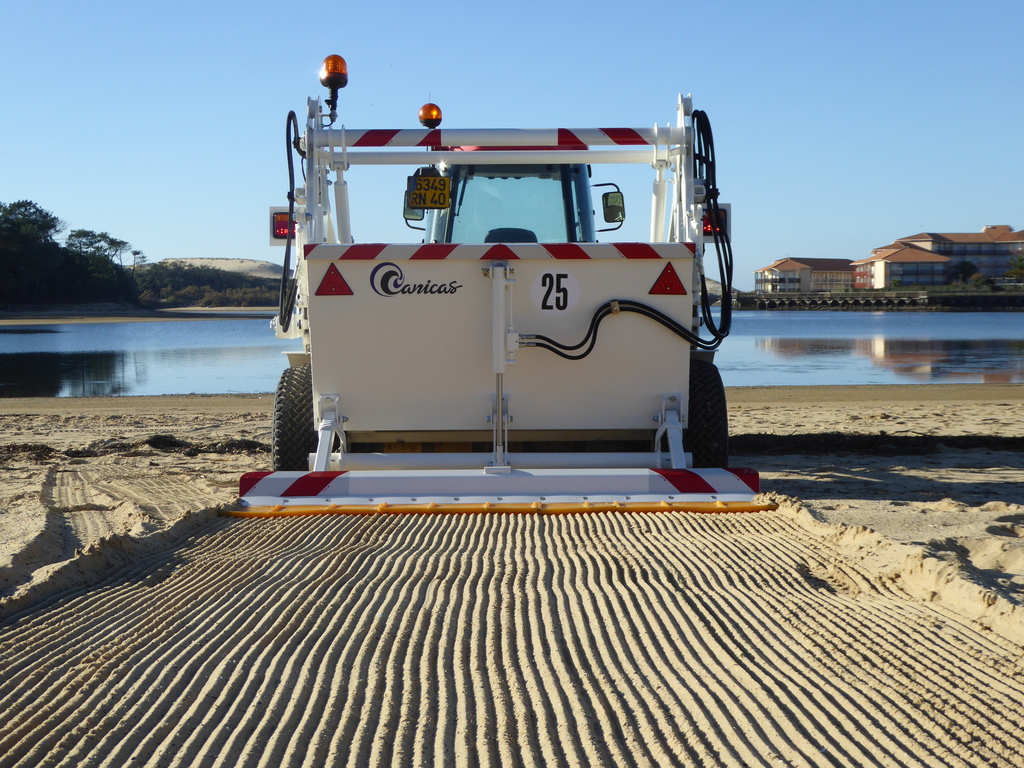 T160 Beach Cleaner